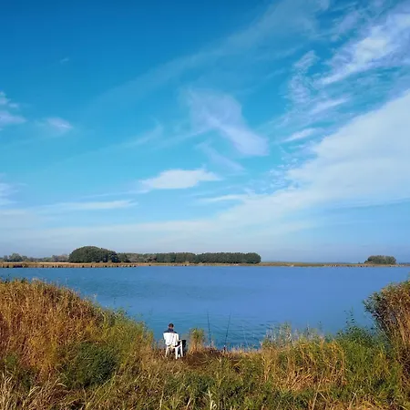 בית נופש Fischstuebchen Neeberg 6 - Seeadler *
