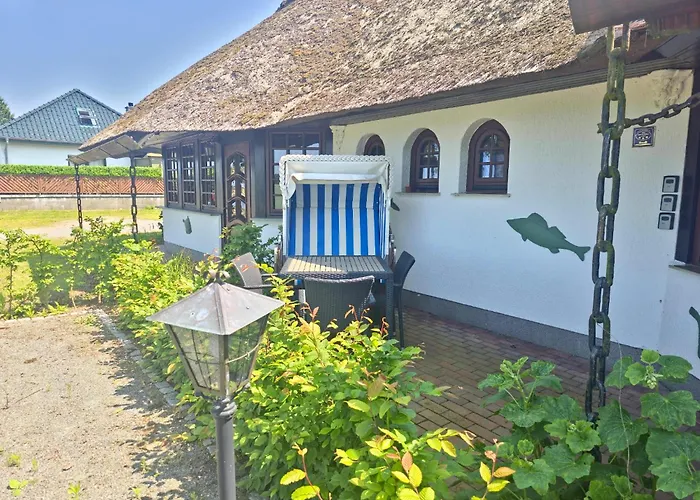 Dom wakacyjny Fischstuebchen Neeberg 6 - Seeadler *